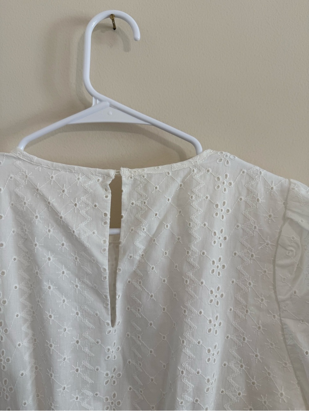 NWT Splendid x Cella Jane White Eyelet Puff-Sleeve Tiered Mini Dress XS - Picture 6 of 16